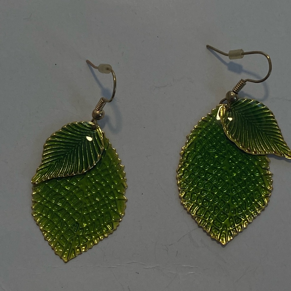 Elegant Green Leaf Earrings